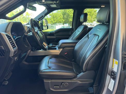 Used 2020 Ford F250 Platinum w/ Tremor Off-Road Package AWD/4WD image 18