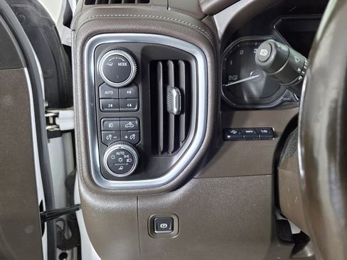 Used 2020 GMC Sierra 1500 Denali w/ Denali Ultimate Package AWD/4WD image 18