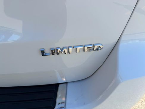 Used 2014 Jeep Grand Cherokee Limited AWD/4WD image 9
