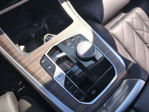 Used 2024 BMW X5 sDrive40i w/ Premium Package RWD image 12