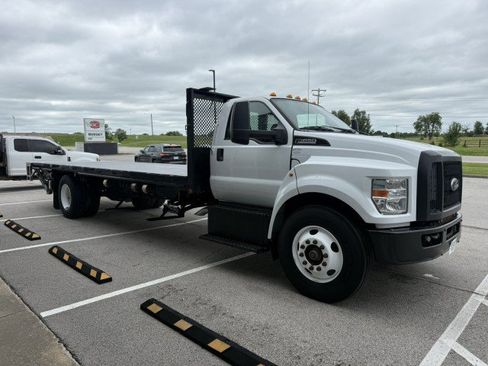 Used 2019 Ford F650 2WD Regular Cab Super Duty image 3