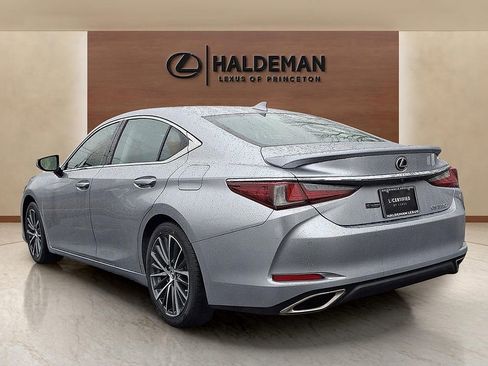 Certified 2023 Lexus ES 350 w/ Premium Package image 4