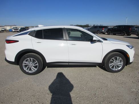 New 2026 Buick Envista Preferred image 3