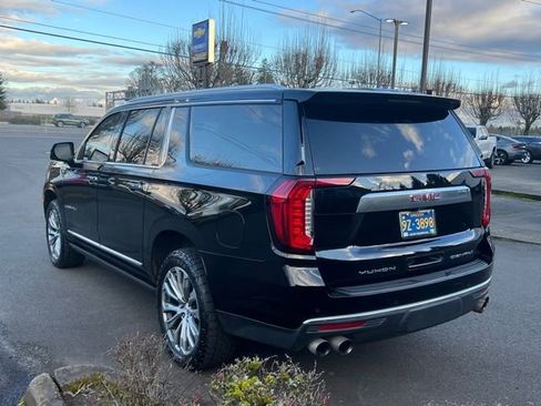 Used 2021 GMC Yukon XL Denali w/ Denali Premium Package image 5