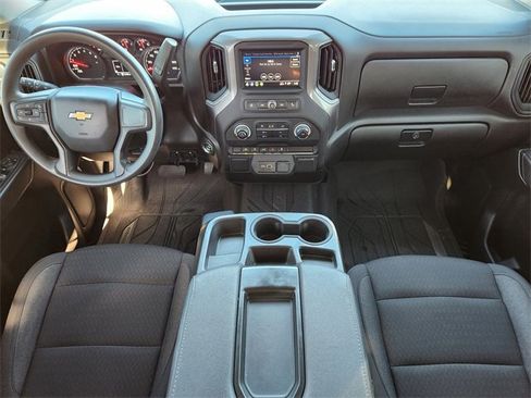 Used 2024 Chevrolet Silverado 1500 Custom image 18