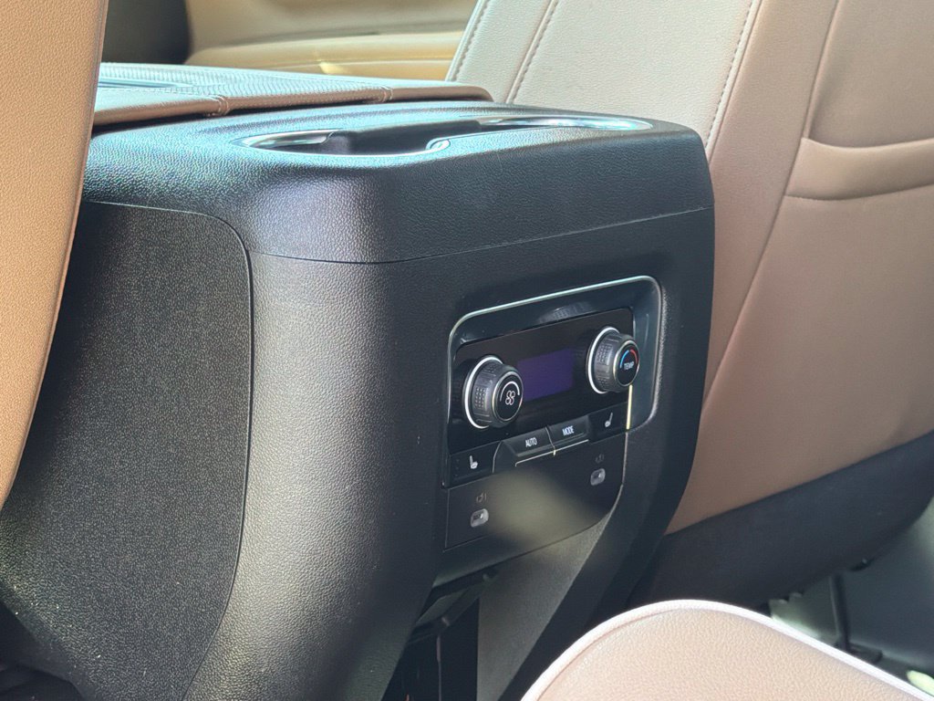 Used 2023 Chevrolet Tahoe Premier AWD/4WD image 19