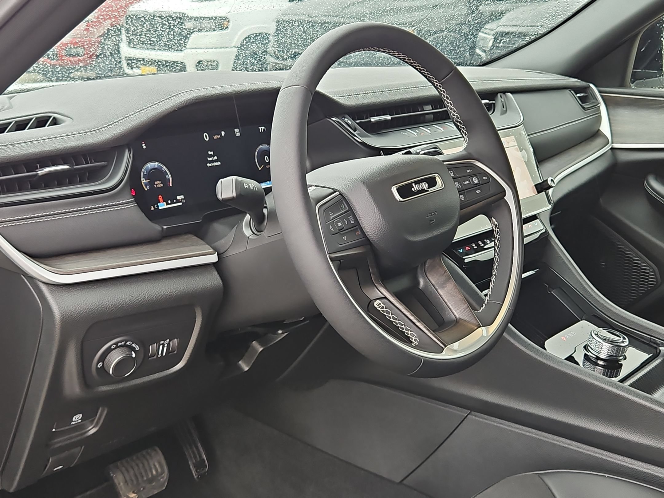 New 2026 Jeep Grand Cherokee Altitude RWD image 10