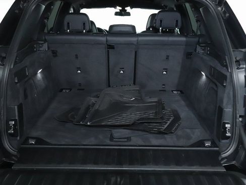 Used 2022 BMW X5 xDrive40i w/ M Sport Package image 31