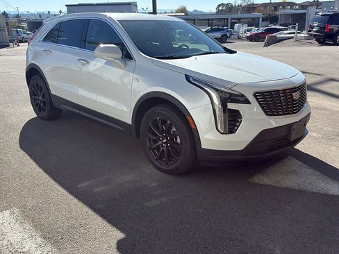 Used 2023 Cadillac XT4 Luxury image 1