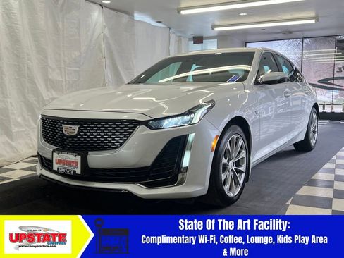 Used 2021 Cadillac CT5 Premium Luxury image 3