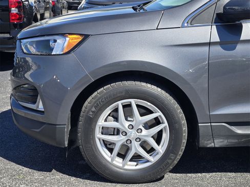 Used 2024 Ford Edge SEL w/ Convenience Package image 8