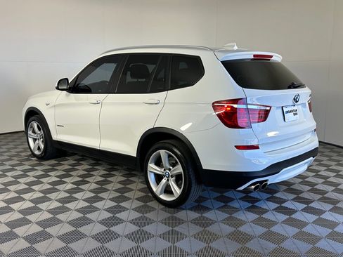 Used 2017 BMW X3 sDrive28i image 3
