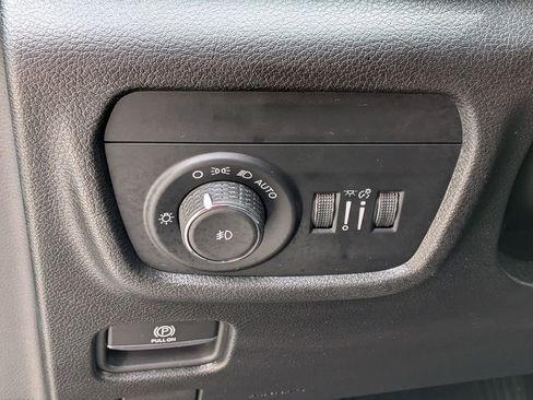 Used 2023 Jeep Grand Cherokee L Limited AWD/4WD image 16
