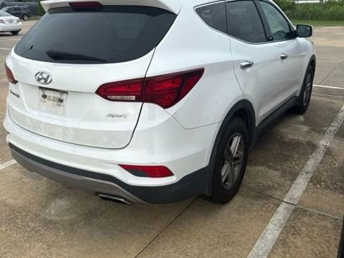 Used 2017 Hyundai Santa Fe Sport FWD image 3