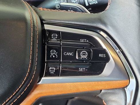 Used 2024 Jeep Grand Cherokee L Summit AWD/4WD image 25