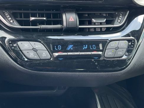 Used 2019 Toyota C-HR Limited FWD image 19