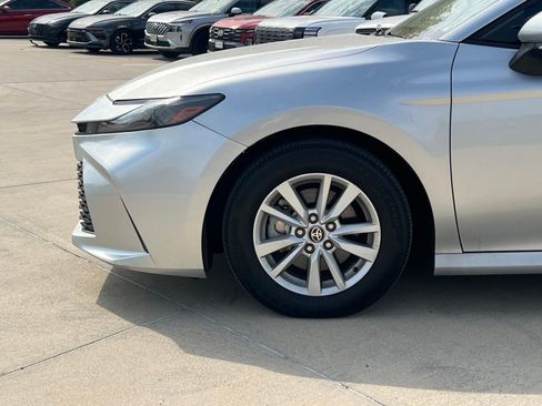 Used 2026 Toyota Camry LE FWD image 8