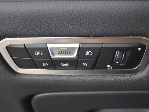 Certified 2023 BMW X7 xDrive40i w/ Executive Package image 20