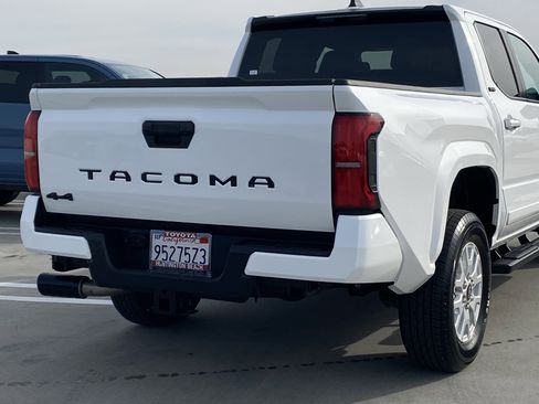 Certified 2024 Toyota Tacoma SR5 image 4