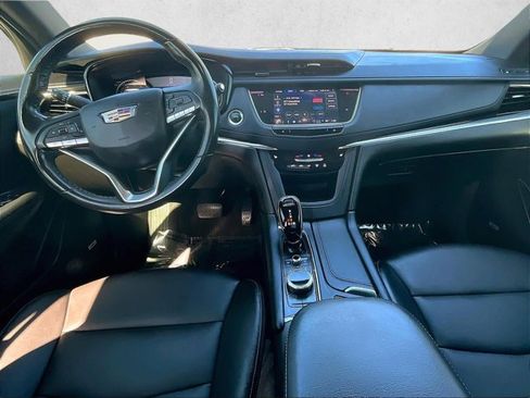 Used 2022 Cadillac XT6 Luxury image 16