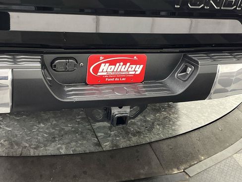Used 2015 Toyota Tundra SR5 w/ TRD Off Road Package AWD/4WD image 29