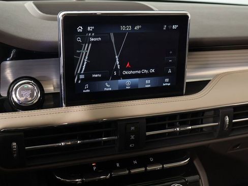 Used 2022 Lincoln Corsair AWD w/ Equipment Group 101A image 7