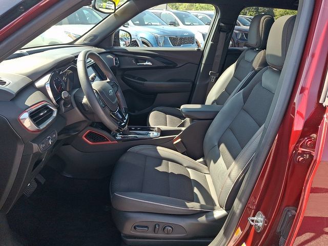 Used 2023 Chevrolet TrailBlazer RS w/ Sun and Liftgate Package FWD image 14