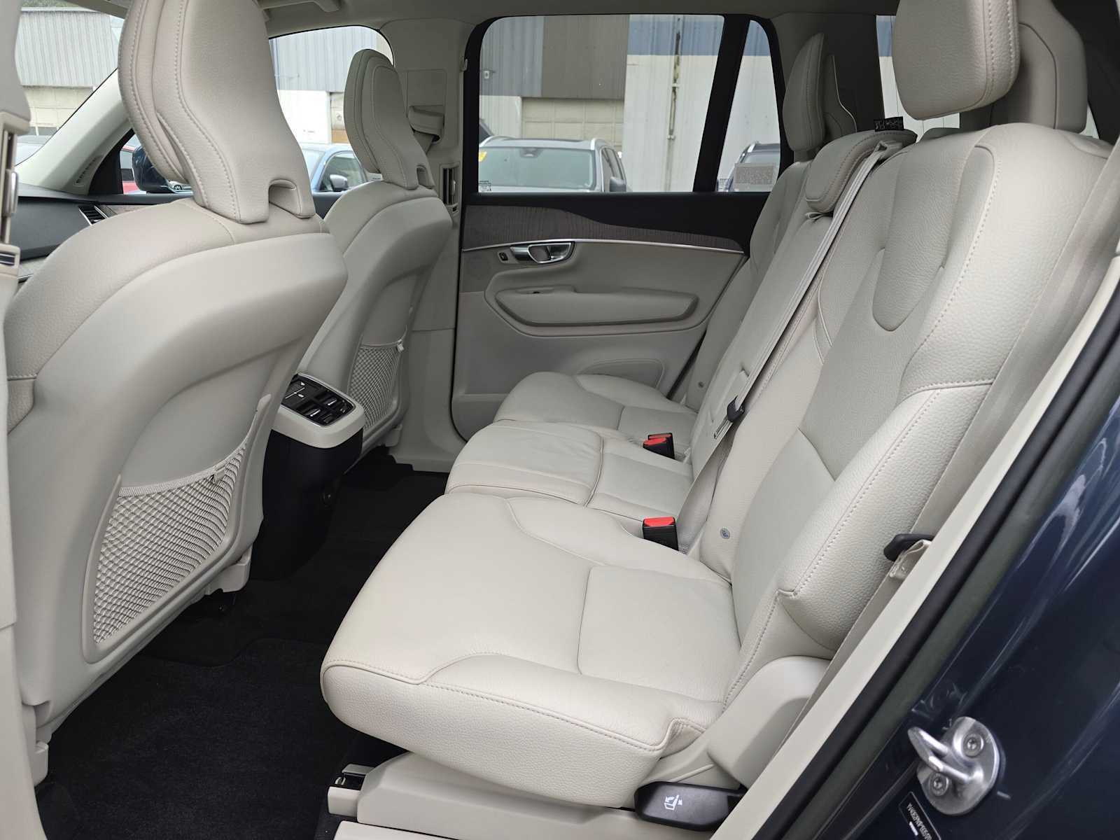 Certified 2023 Volvo XC90 B6 Plus w/ Protection Package Premier AWD/4WD image 16