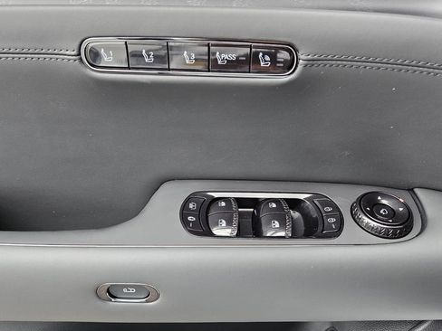 New 2026 Genesis G90 3.5T Prestige image 33