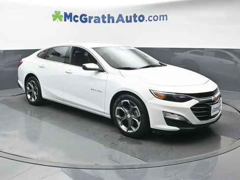 Used 2024 Chevrolet Malibu LT FWD image 2