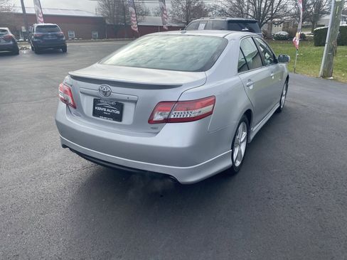 Used 2011 Toyota Camry image 5