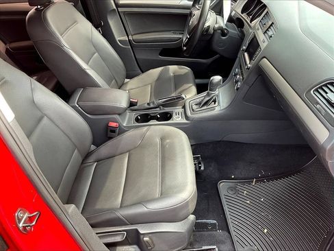 Used 2015 Volkswagen Golf TDI S FWD image 29