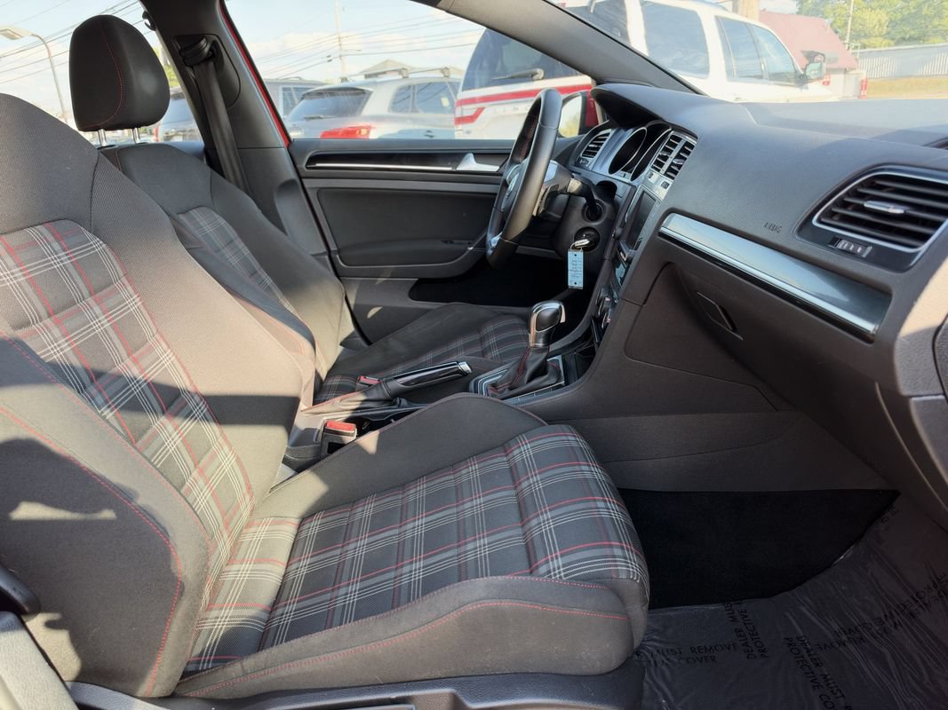 Used 2017 Volkswagen GTI S FWD image 15