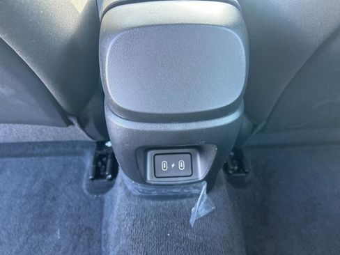 Used 2025 Hyundai Elantra SEL w/ Cargo Package image 24