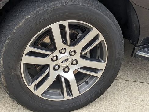Used 2023 Ford Expedition Max Limited AWD/4WD image 10