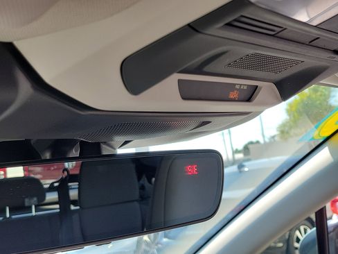 Certified 2025 Subaru Crosstrek 2.0i image 30