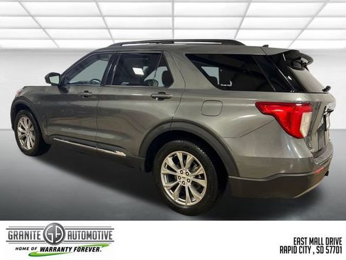 Used 2023 Ford Explorer XLT w/ Equipment Group 202A AWD/4WD image 3