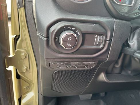 New 2025 Jeep Gladiator Sport image 32