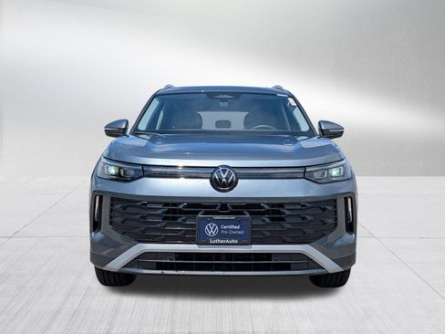 Certified 2026 Volkswagen Tiguan SE AWD/4WD image 2