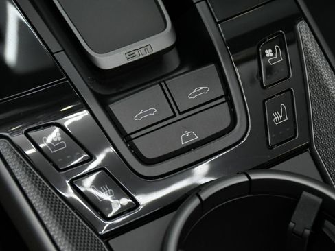 Used 2023 Porsche 911 Carrera image 34