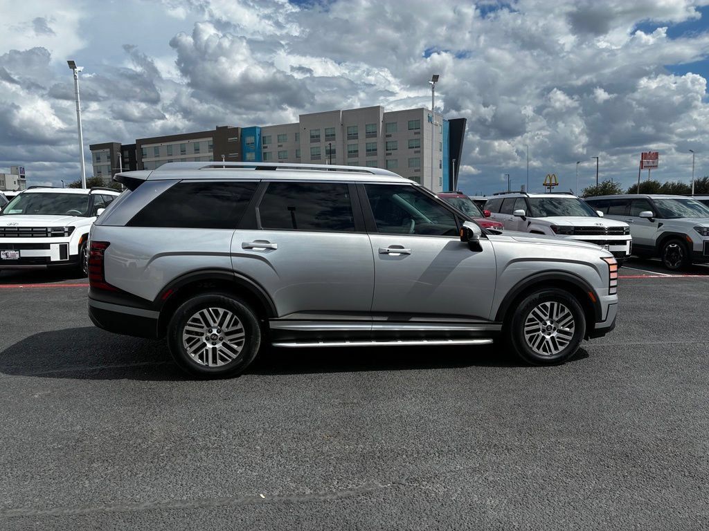 Used 2026 Hyundai Palisade SEL FWD image 6