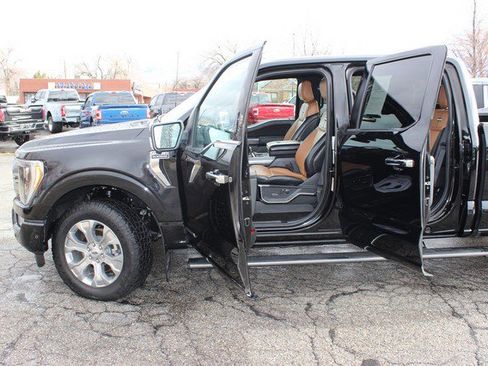 Used 2023 Ford F150 Platinum w/ FX4 Off-Road Package image 11