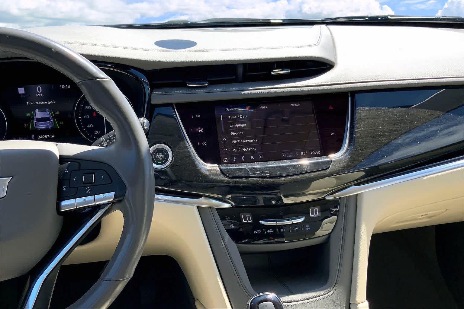 Used 2023 Cadillac XT6 Premium Luxury w/ Technology Package FWD image 15