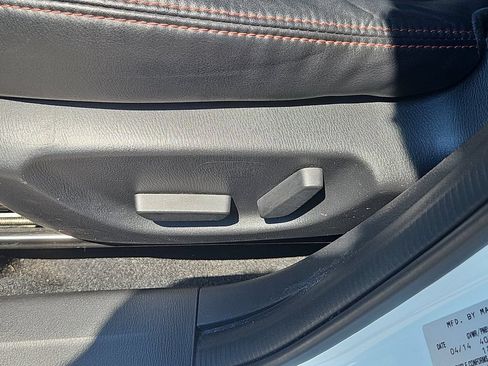 Used 2014 MAZDA MAZDA3 s Touring FWD image 20