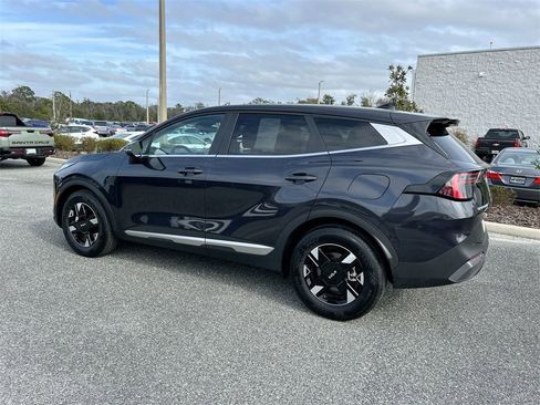 Used 2026 Kia Sportage LX w/ LX Convenience Package image 9