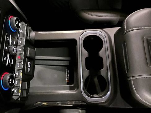 Used 2022 Chevrolet Silverado 1500 LTZ w/ LTZ Premium Package AWD/4WD image 34
