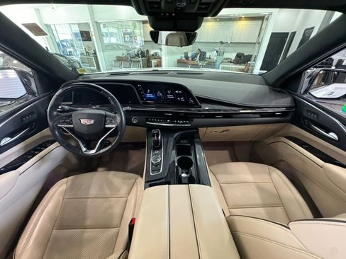 Used 2023 Cadillac Escalade ESV Premium Luxury AWD/4WD image 30
