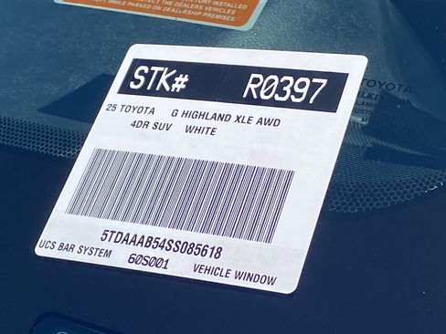 Certified 2025 Toyota Grand Highlander AWD image 33