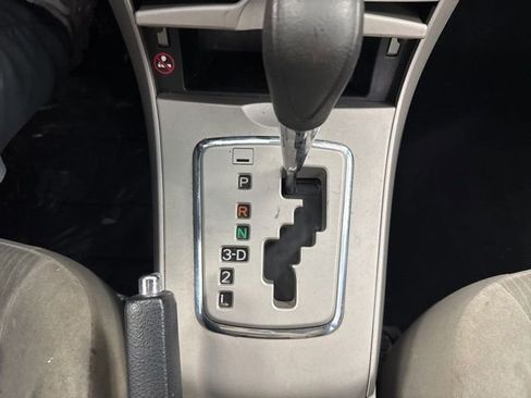 Used 2013 Toyota Corolla LE image 40