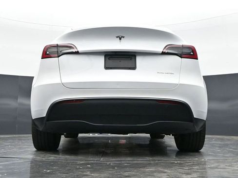 Used 2023 Tesla Model Y Long Range AWD/4WD image 40